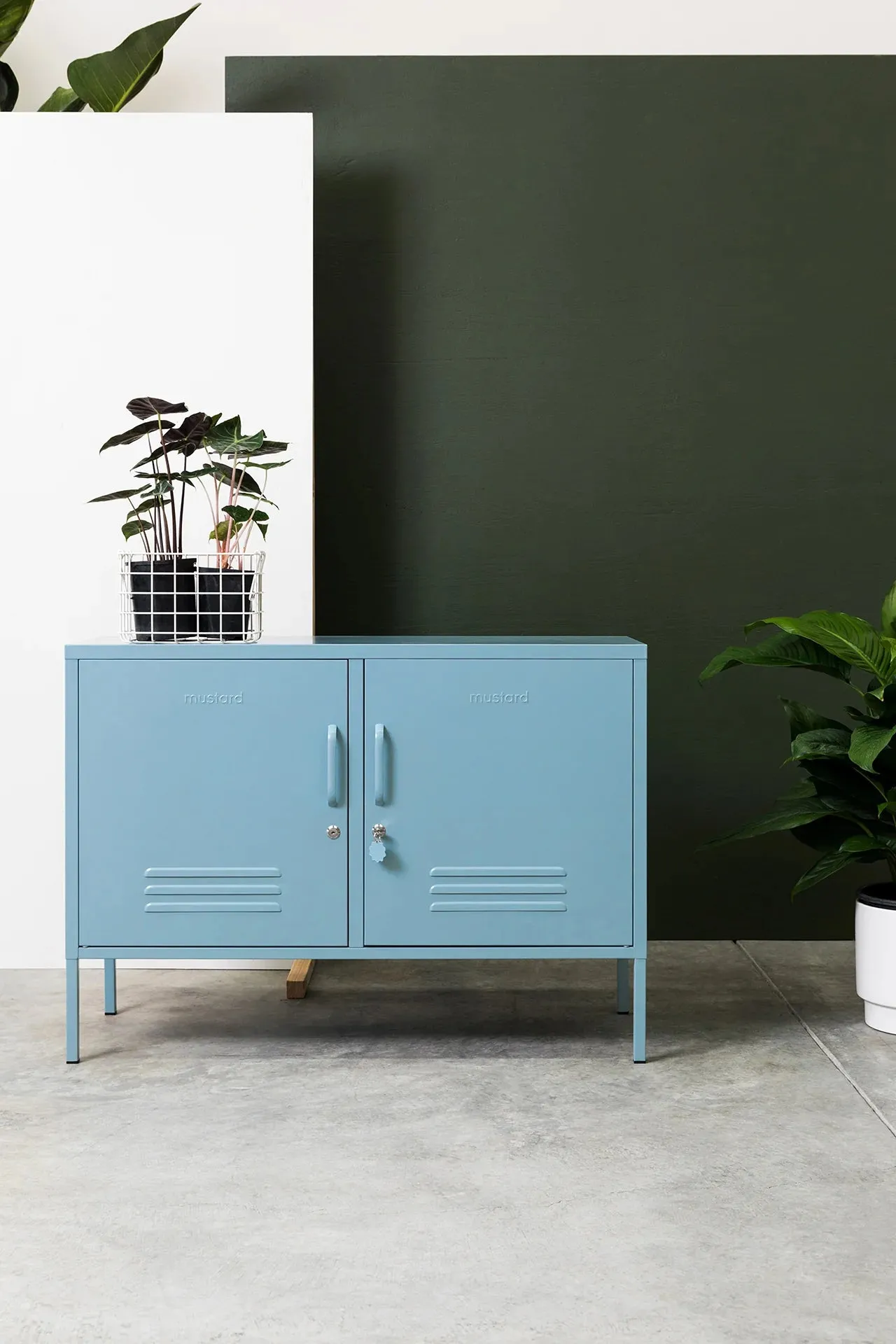 Colourful Lowdown Locker | Ocean