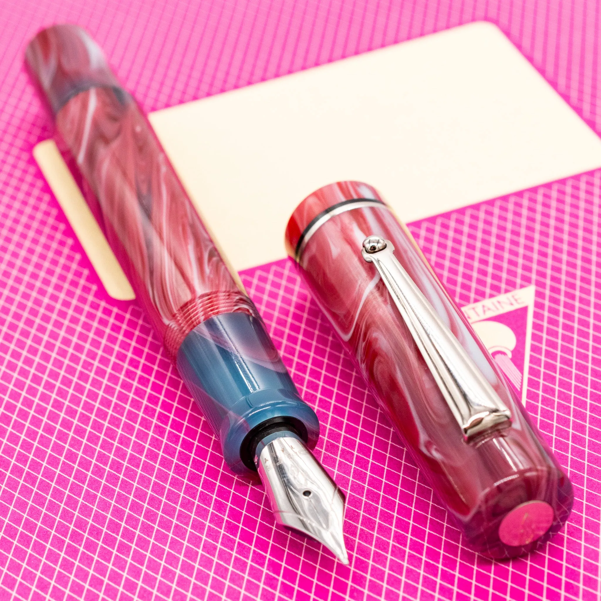 Delta Spaccanapoli Fountain Pen - Ruffo Pink Swirl