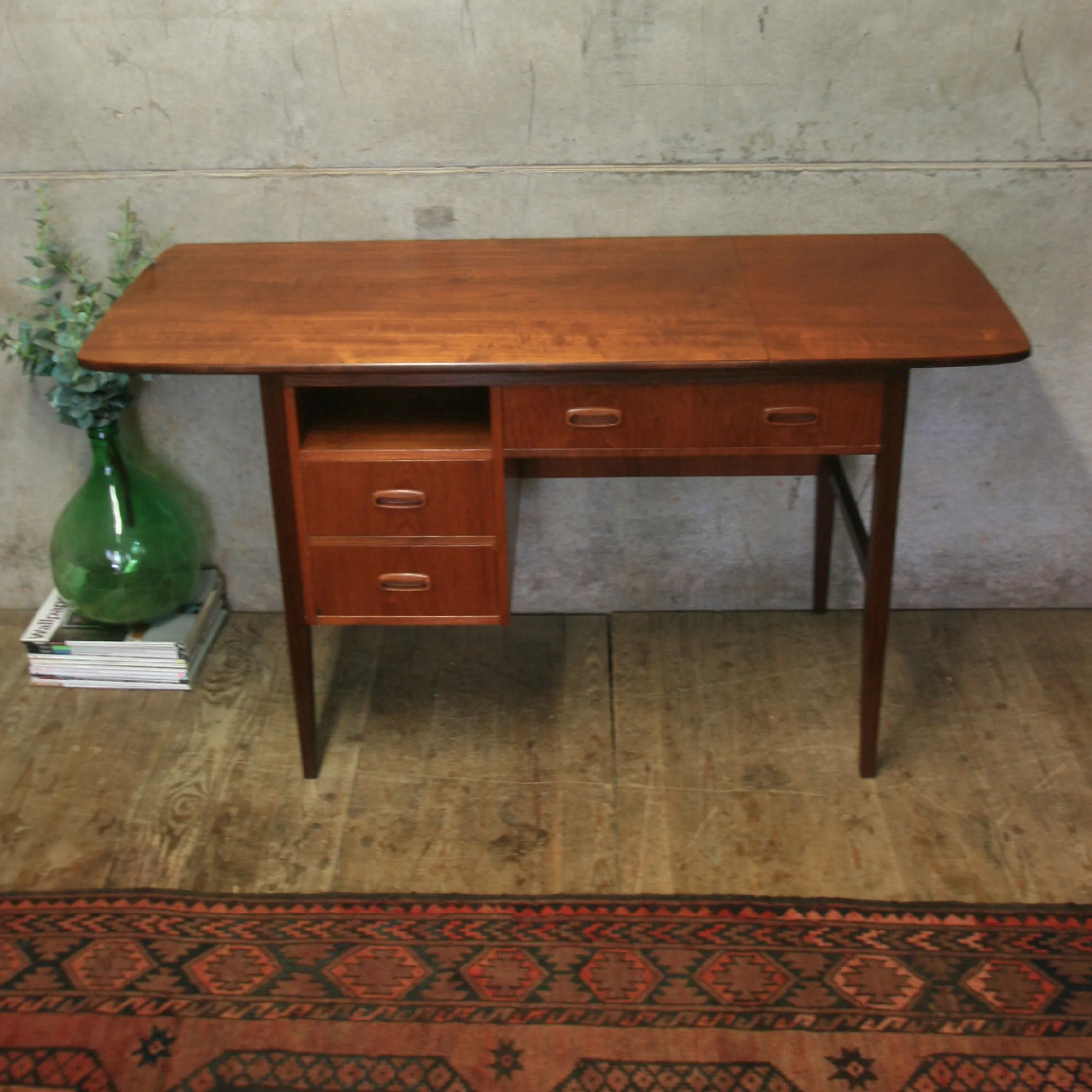 Mid Century Teak Extending Desk - 1004a