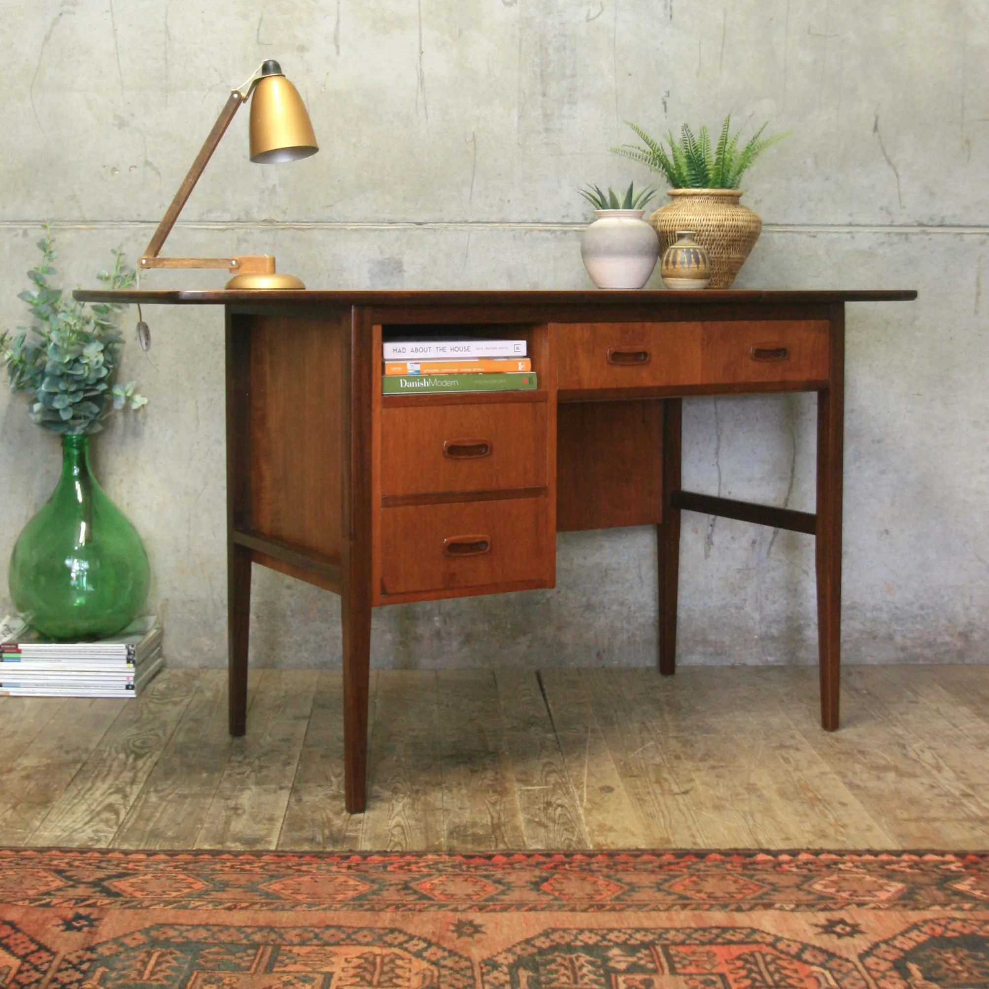 Mid Century Teak Extending Desk - 1004a