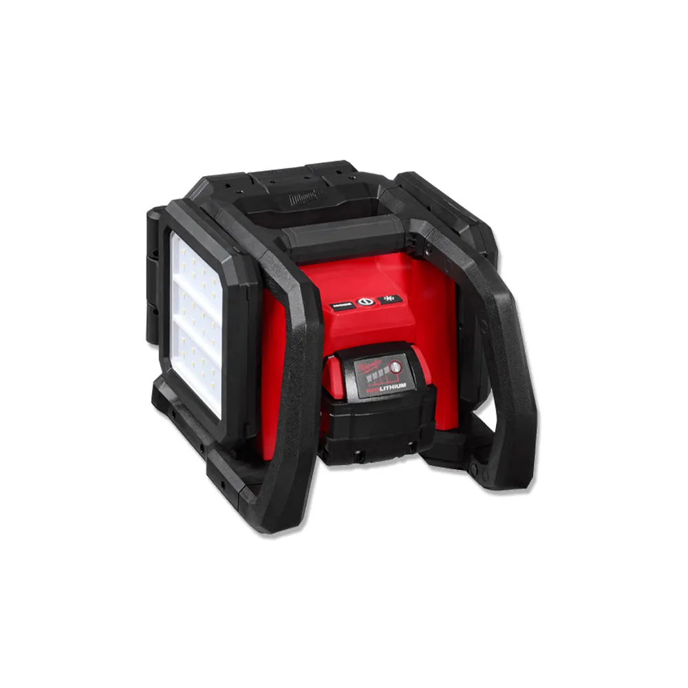 Milwaukee M18TPFL0 18V Three Panel Flood Light (Skin Only)