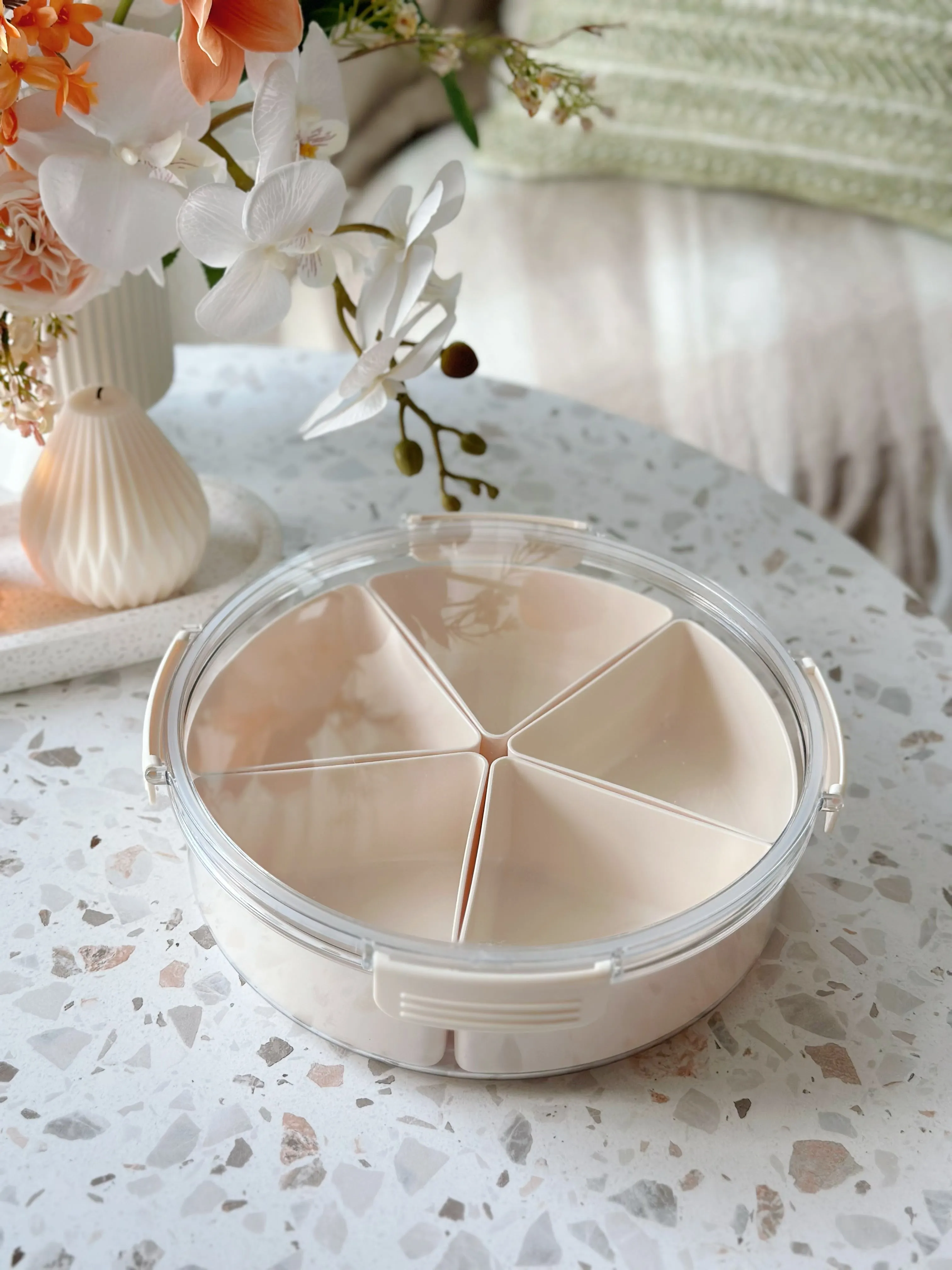 PRE-ORDER (3-6 Mar): Simple Cream Plastic Serving Tray With Airtight Lid